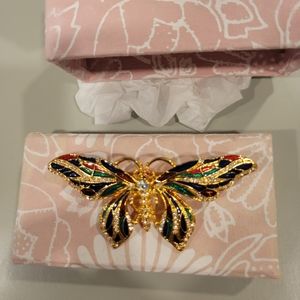 JBK Jacqueline Bouvier Kennedy Butterfly Brooche Gold tone,multi colored accents